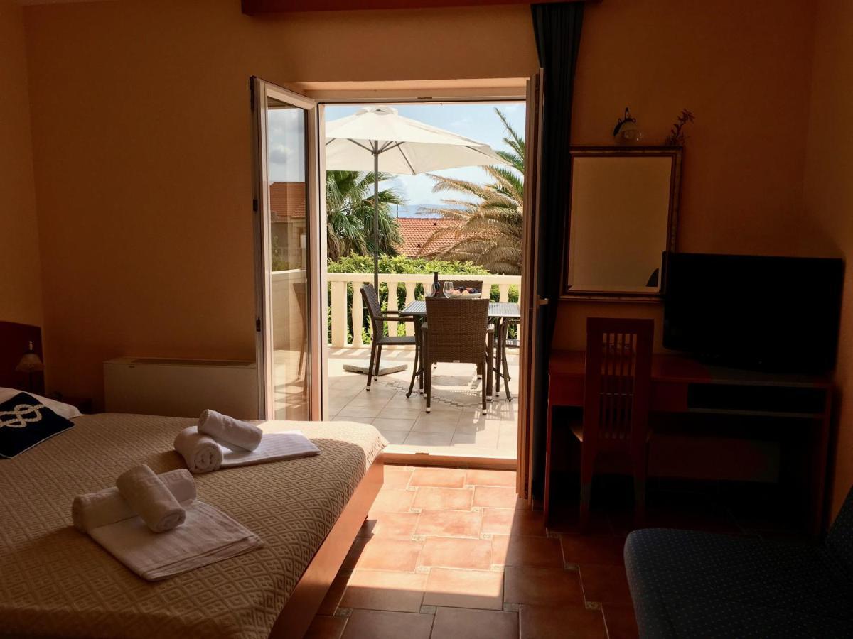 Apartments Villa Jadranka Adults Only Бол Екстер'єр фото