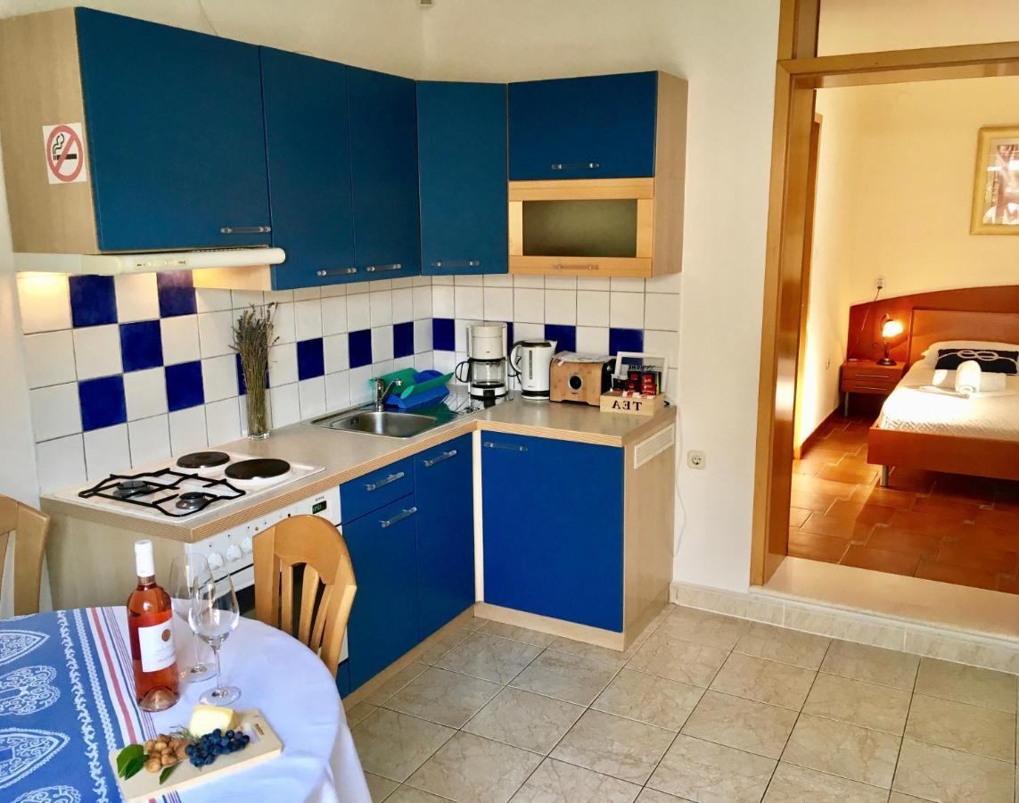 Apartments Villa Jadranka Adults Only Бол Екстер'єр фото